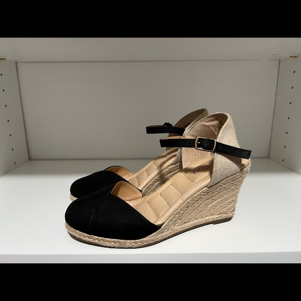 Me Too Women’s Wedge Shoes Size 6.5
